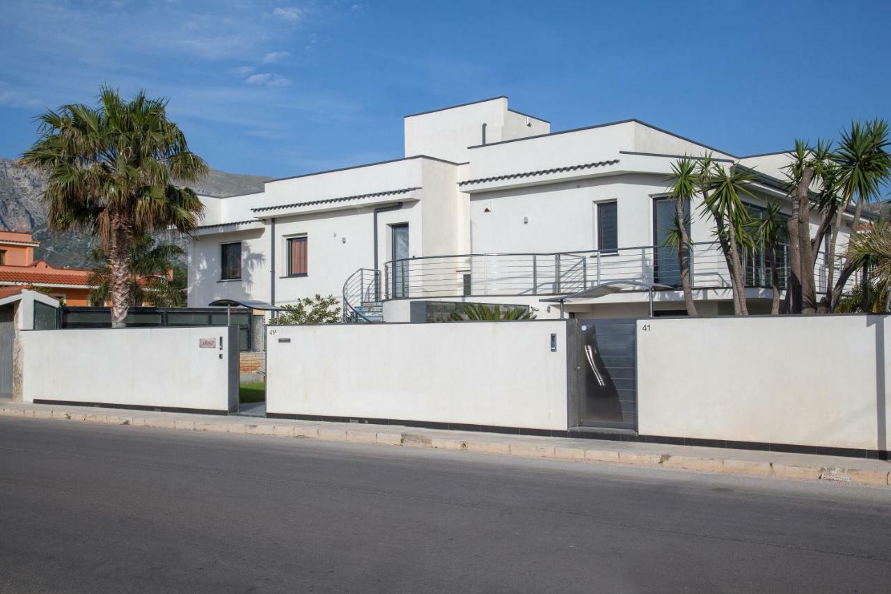 Tra Le Braccia Di Morfeo Bed & Breakfast Terrasini Exterior foto