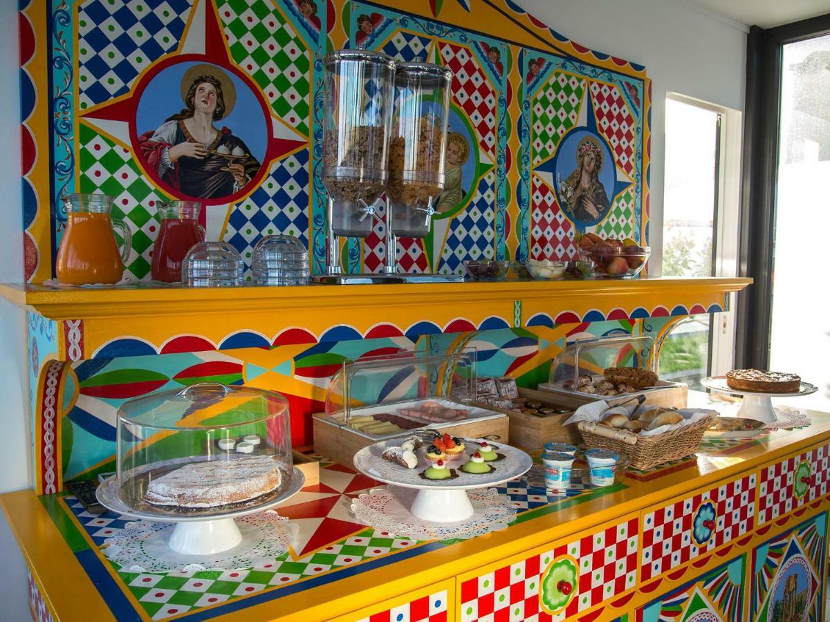 Tra Le Braccia Di Morfeo Bed & Breakfast Terrasini Exterior foto