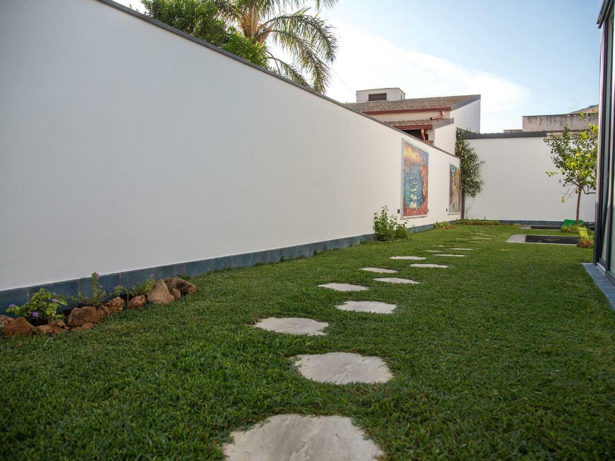 Tra Le Braccia Di Morfeo Bed & Breakfast Terrasini Exterior foto